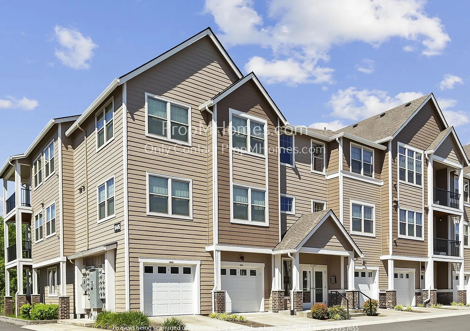 One Bedroom Condo in the Heart of North Bethany - Top Floor with Vaulted Ceilings! — Photo 2