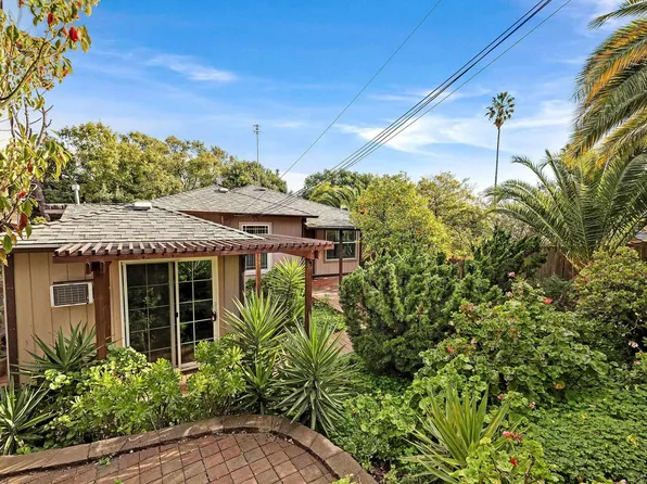 1074 Highland Blvd, Hayward, CA 94542