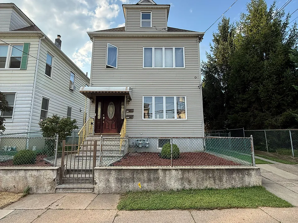 27 Division Ave #1