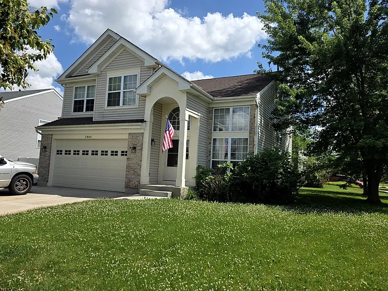 2800 E Bridleway Ct — Photo 2