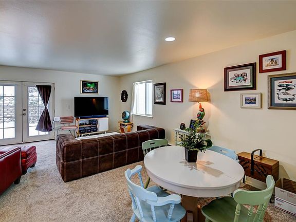 3rd image of 1203 Wineglass Ct