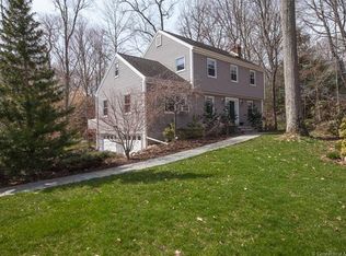 25 Pepperwood Ln, Branford, CT 06405