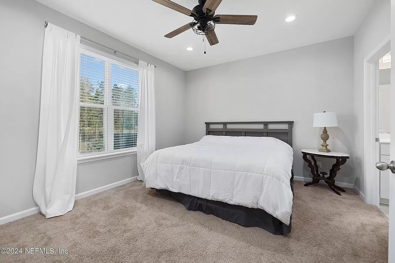 3 bed, 2.5 bath, 1800 sqft, $2,550 — Photo 4