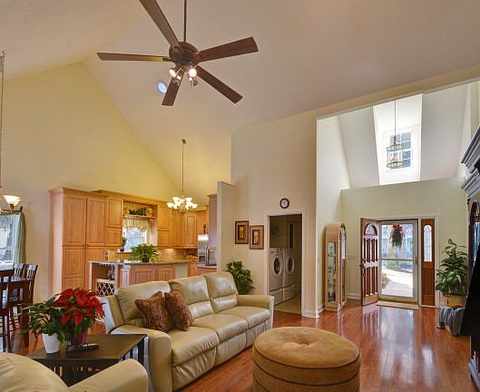2nd image of 103 Spanish Oak Cv