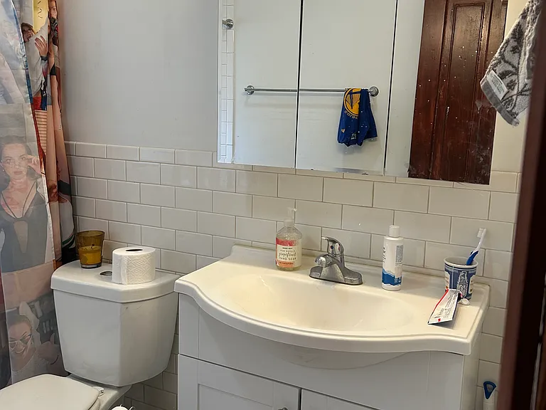 711 Emerson St #1 — Photo 5