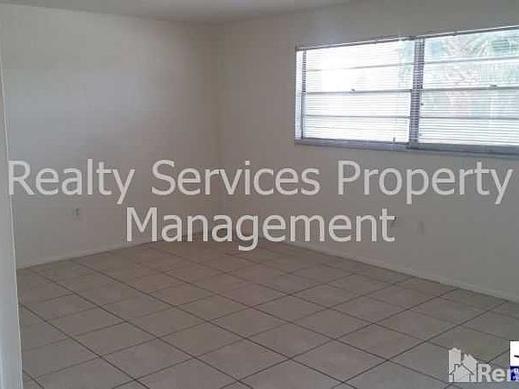 5th image of 2405 Hanson St APT A4