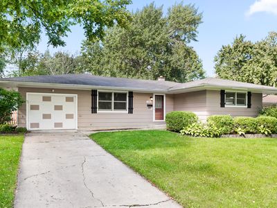 153 S 19th St, St Charles, IL, 60174