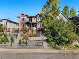 530 N 56th Ave SW #2, Calgary, AB T2V 0G7
