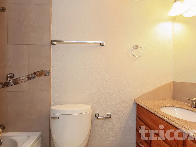5526 W Angela Dr — Photo 9
