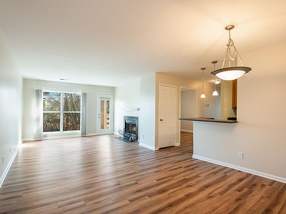 3rd image of 10303 Appalachian Cir APT 305
