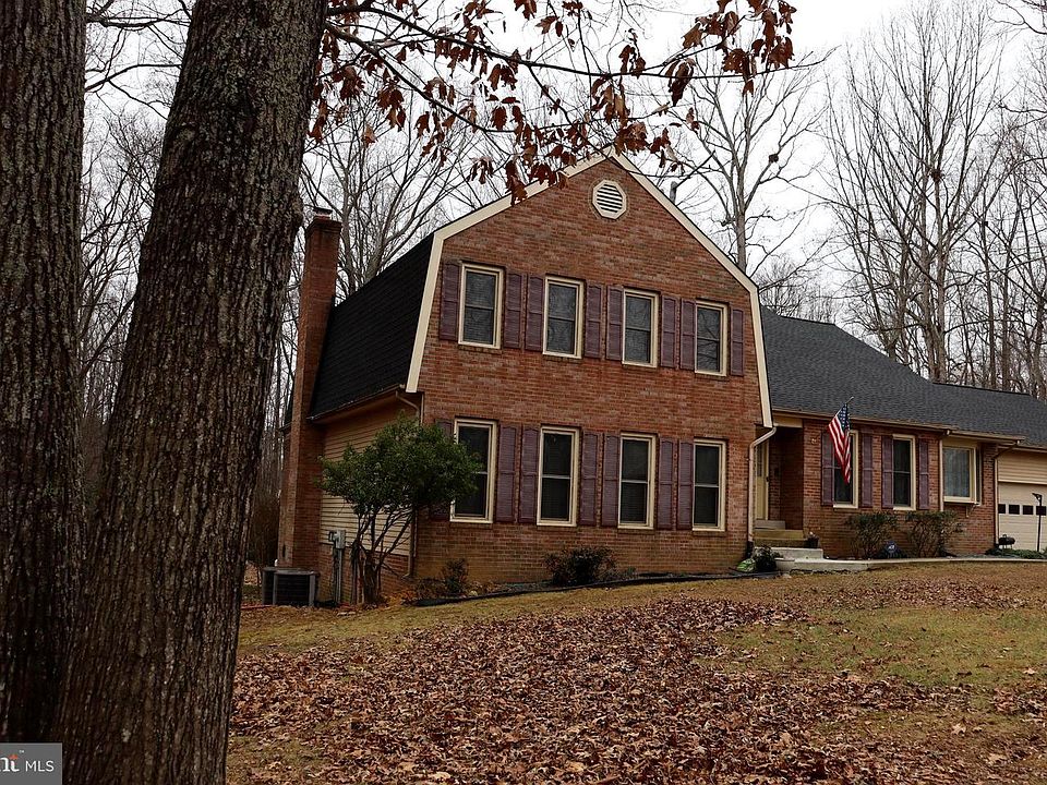 1st image of 32 Carter Ln