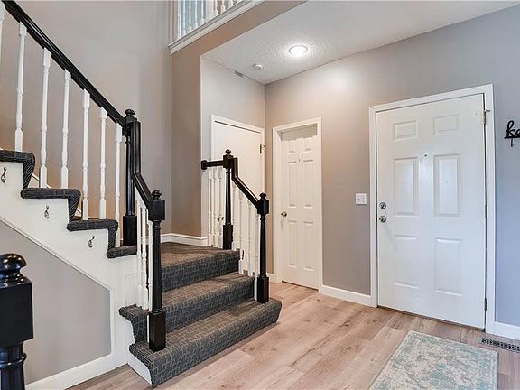 3rd image of 8821 W 132nd Pl