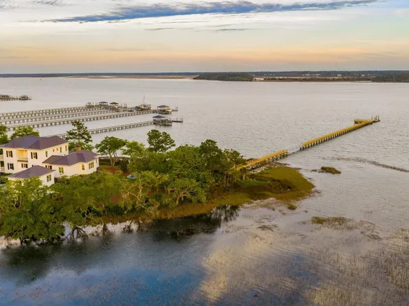 401 Wayfaring Point, Charleston, SC 29492