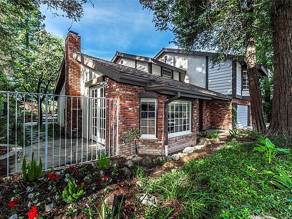 4th image of 18333 Lake Encino Dr