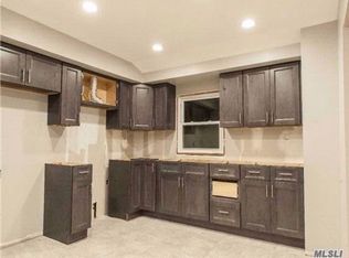 15534 Cohancy St, Howard Beach, NY 11414