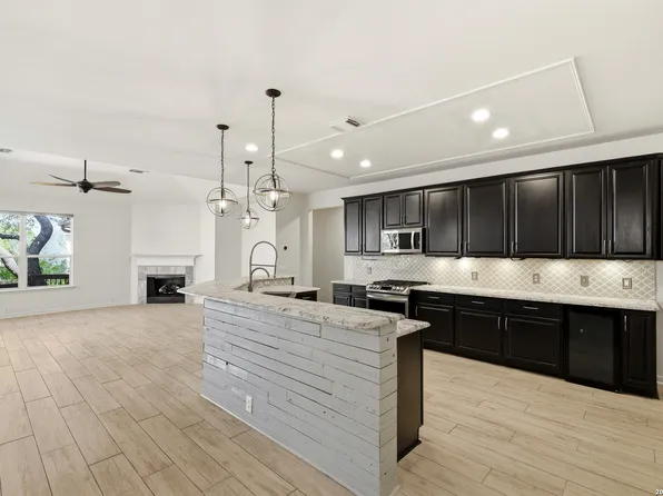 1615 Lookout Pt, San Antonio, TX 78260