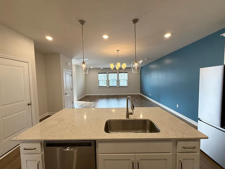 219 Winding River Dr — Photo 11