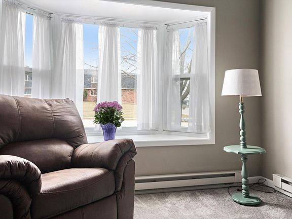 4th image of 2025 Chateau Ct