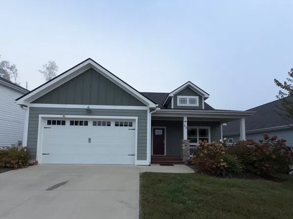 80 Leyland Cir, Hendersonville, NC 28792
