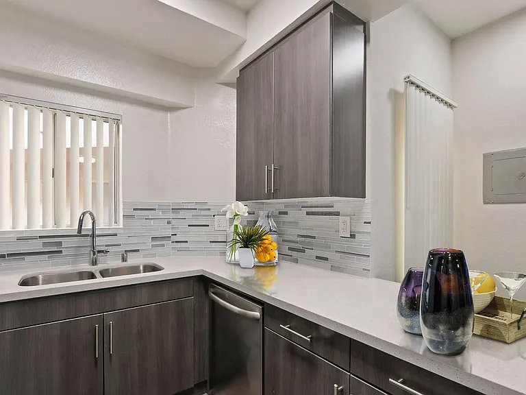 9211 Harlow Ave — Photo 1