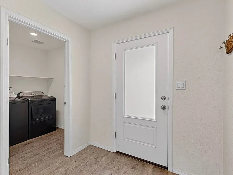 3892 Hernandez St SW — Photo 9