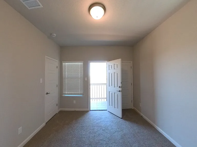 7122 Magnolia Blf #2 — Photo 17