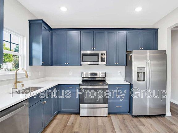 4th image of 1020 N D St