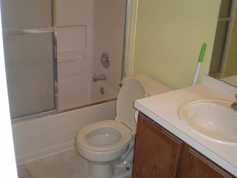 109 Reserve Cir #113 — Photo 4