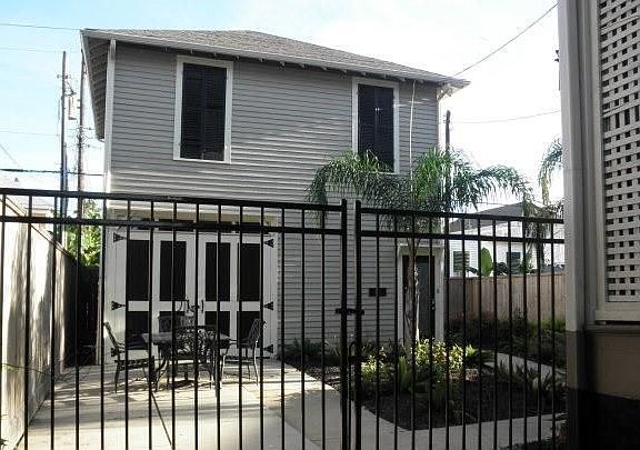 2nd image of 1812 Winnie St