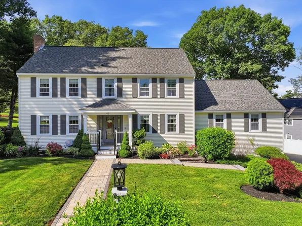 45 Constitution Dr, Leominster, MA 01453