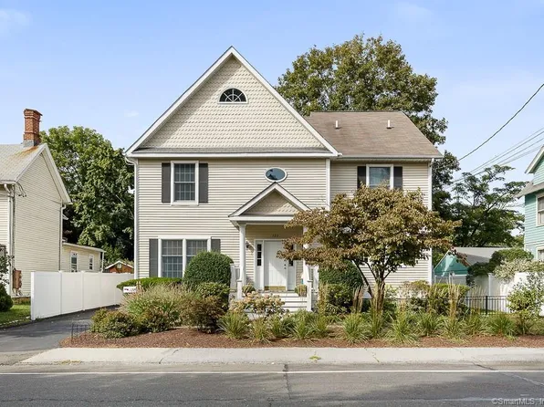 122 East Avenue #122, New Canaan, CT 06840