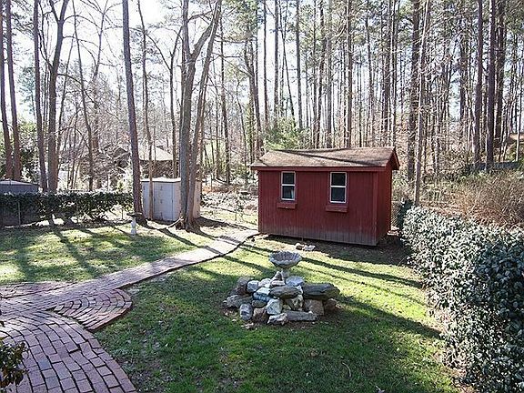 Park Like Private Back Yard