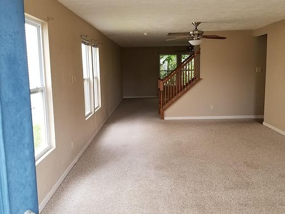 3rd image of 10840 Woods Dr
