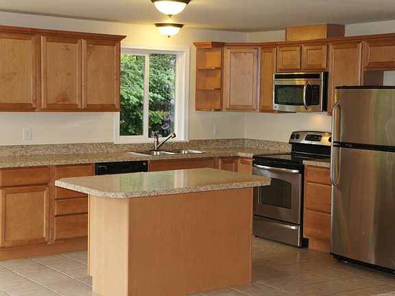 2nd image of 110 Heritage Dr