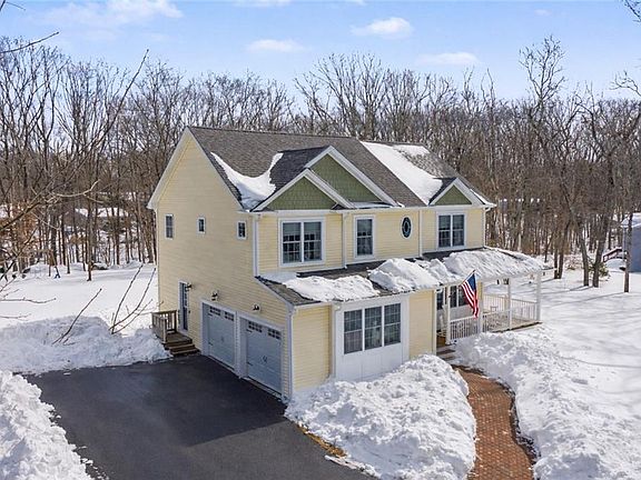 3rd image of 100 Franklin Rd