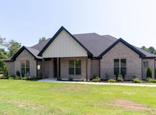 670 Glenwood Springs Dr, Little Rock, AR 72210