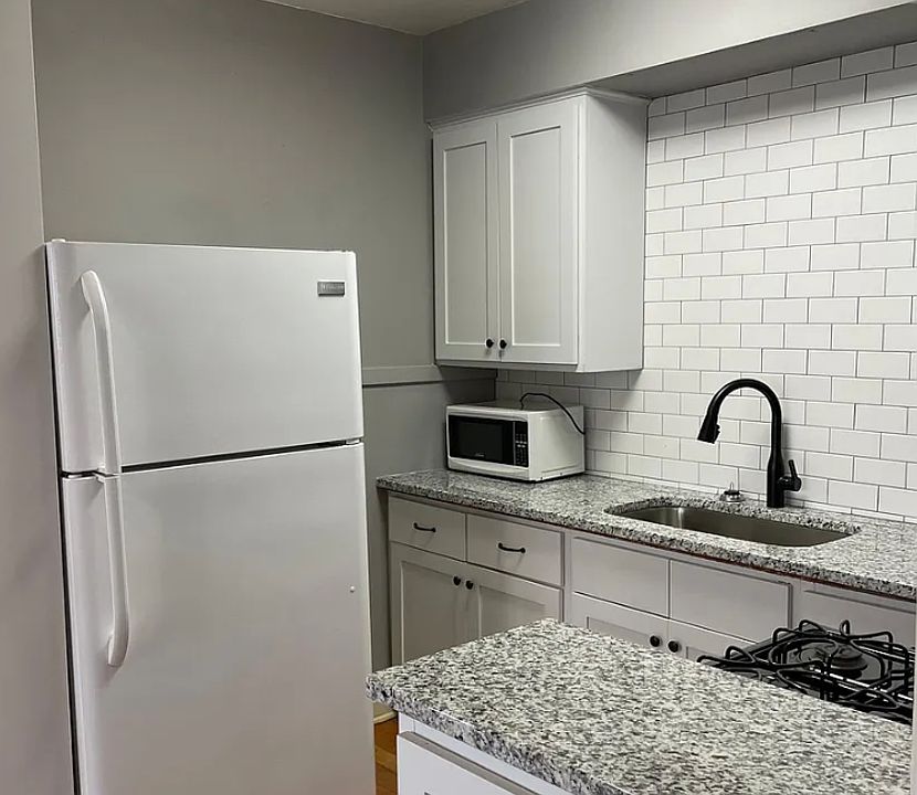 2nd image of 5701 Lyndale Ave S APT 2
