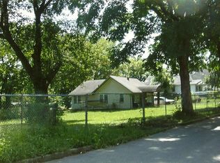 6119 Agnes Ave, Kansas City, MO 64130