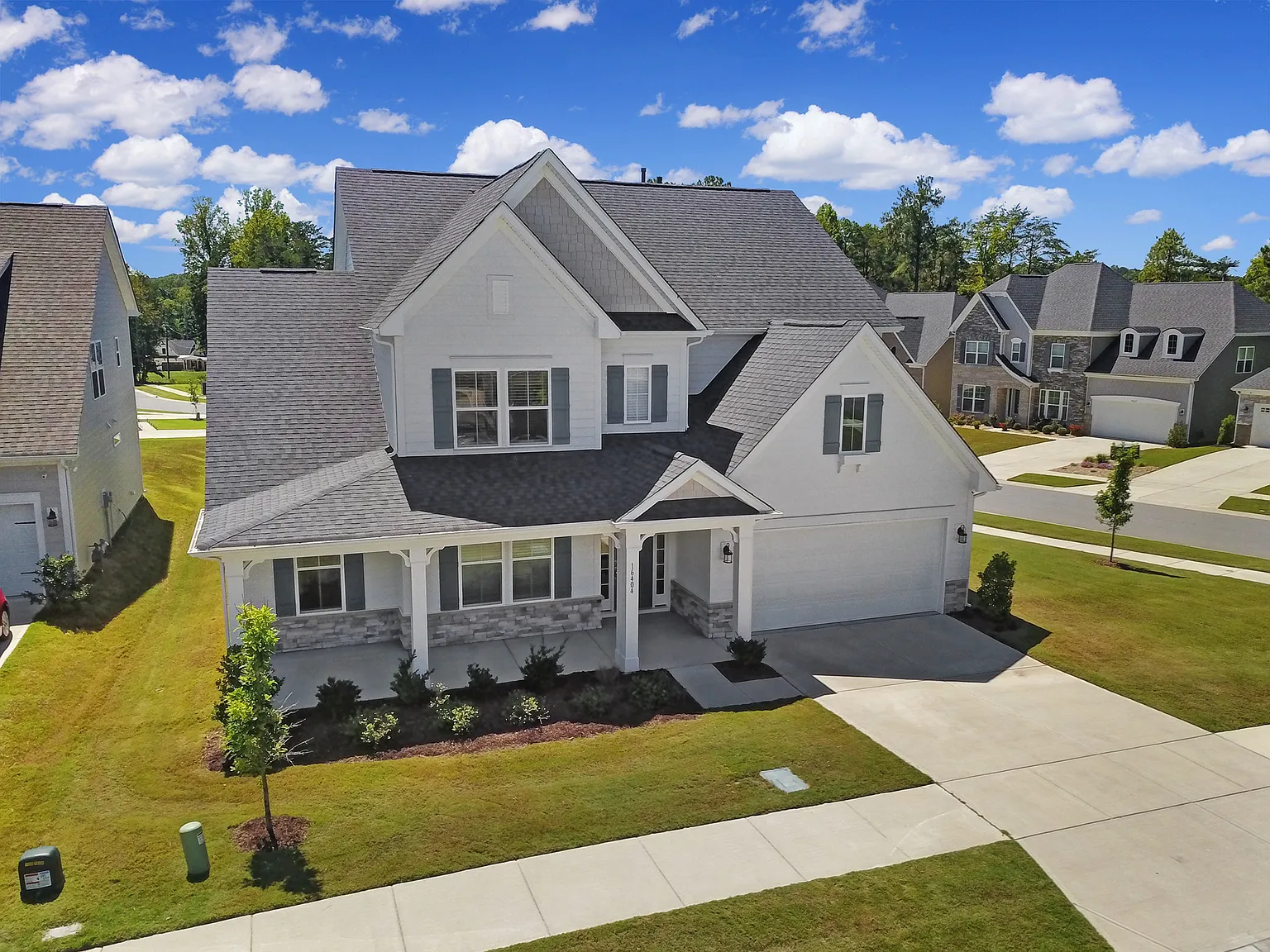 5 bed, 3.5 bath, 3462 sqft, $4,750 — Photo 2