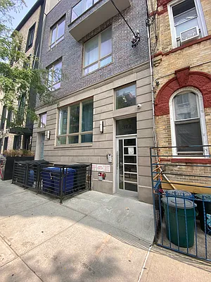 Rented by Pear NYC LLC | media 25