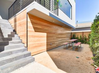 663 Vernon Ave, Venice, CA 90291