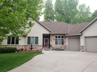 9340 Wilderness Cv, Eden Prairie, MN 55347