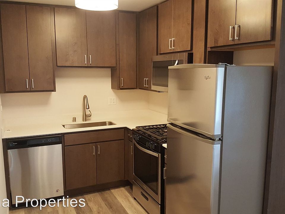 1st image of 2867 S Kinnickinnic Ave APT 109