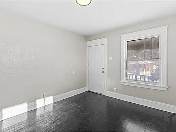 2nd image of 5415 Hamilton Ave