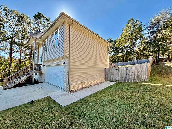 4th image of 925 Moonlite Dr