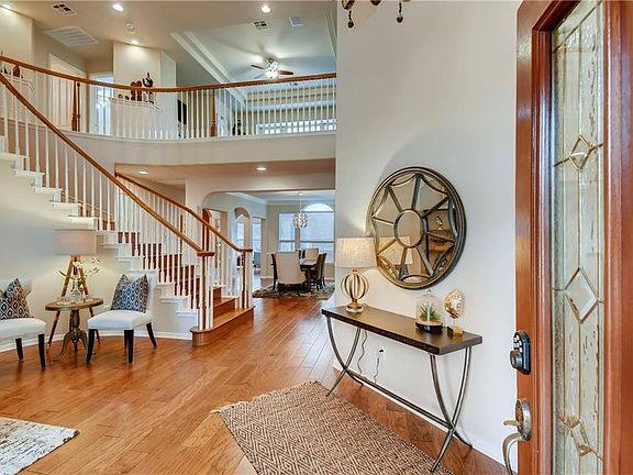 3rd image of 2913 Cashell Wood Dr