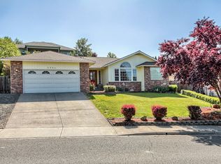 2324 Fairfield Dr, Medford, OR 97504