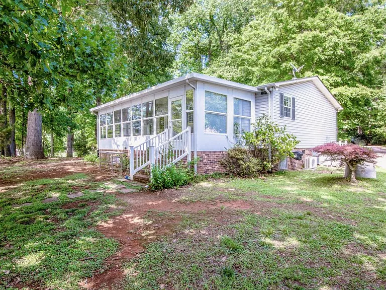 447 Kemp Rd — Photo 36