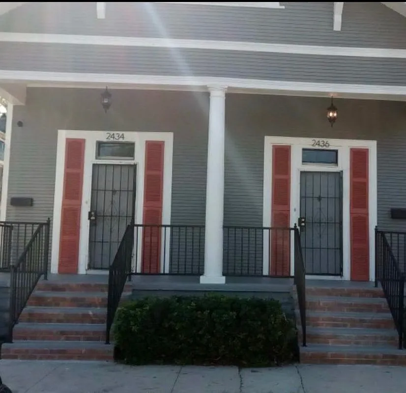 Building Photo - 2436 Laharpe St