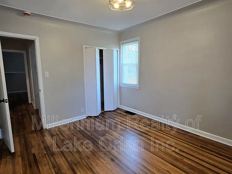 614 E Tennyson Ave — Photo 11